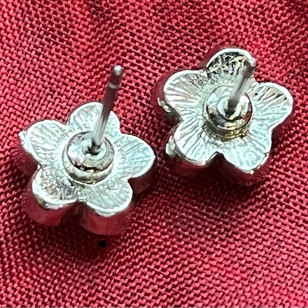 Daisy Flower Rhinestone Post Earrings - Picture 5 of 7